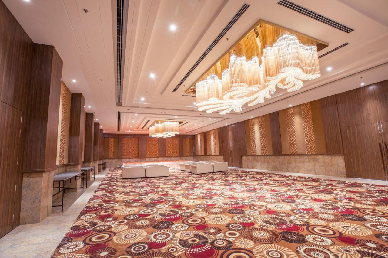 The Lalita Grand Mathura- Vrindavan Exteriér fotografie