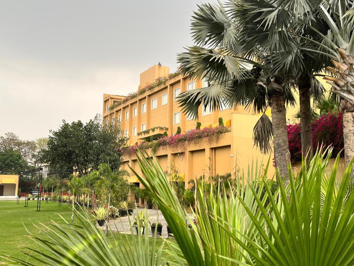 The Lalita Grand Mathura- Vrindavan Exteriér fotografie