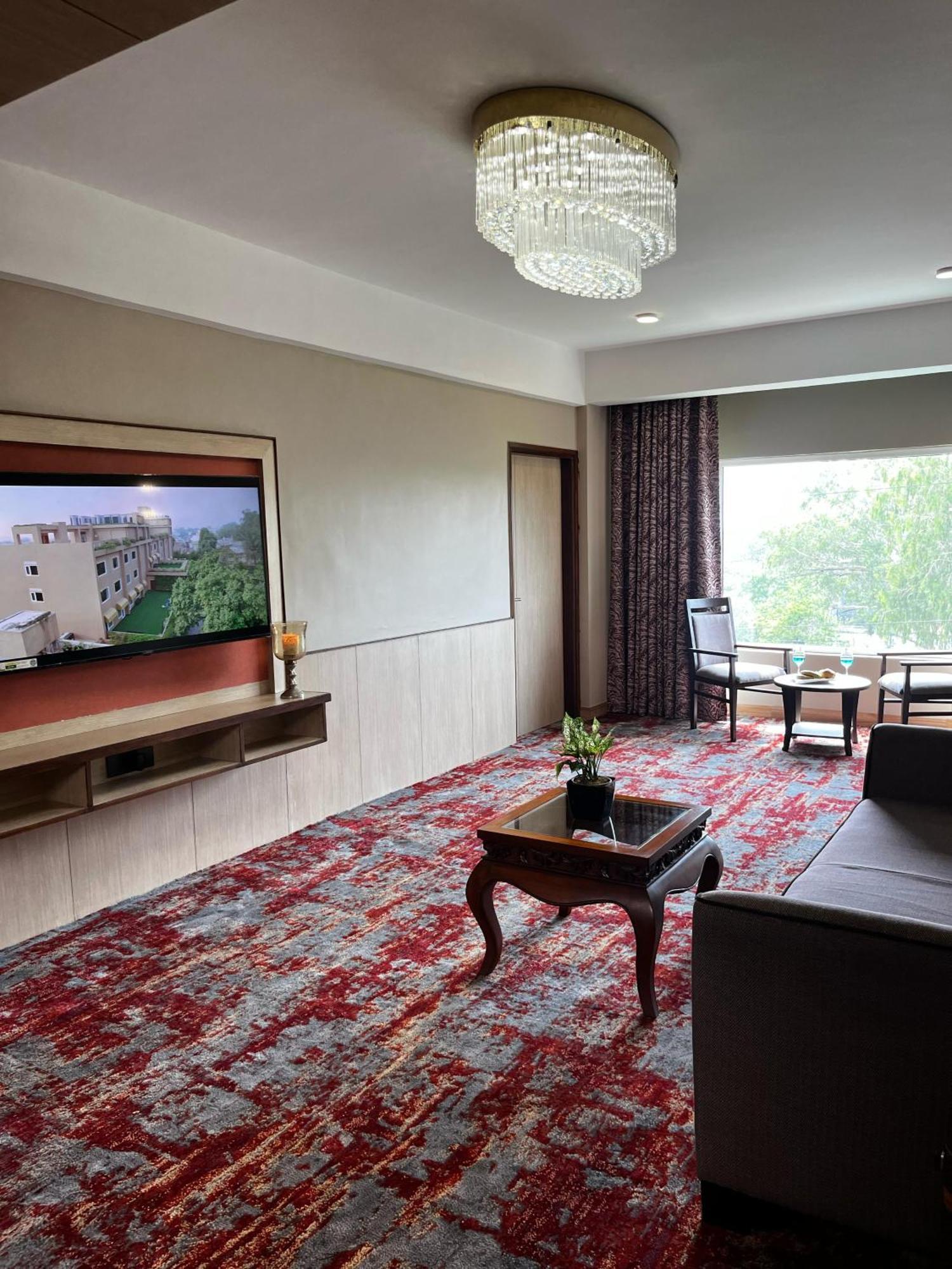 The Lalita Grand Mathura- Vrindavan Exteriér fotografie